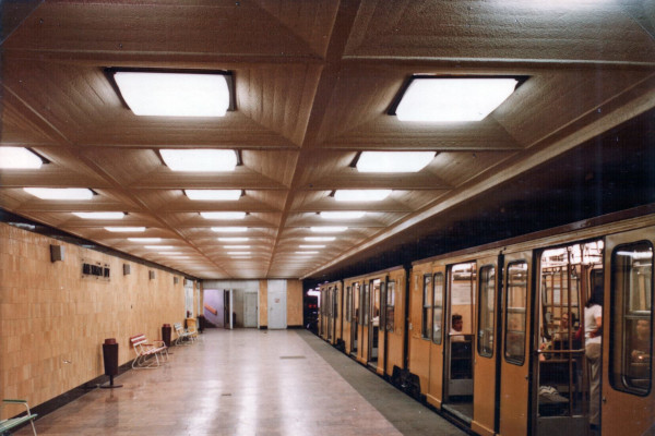 Budapest, M1 metró, Mexikói út, bélyegkép