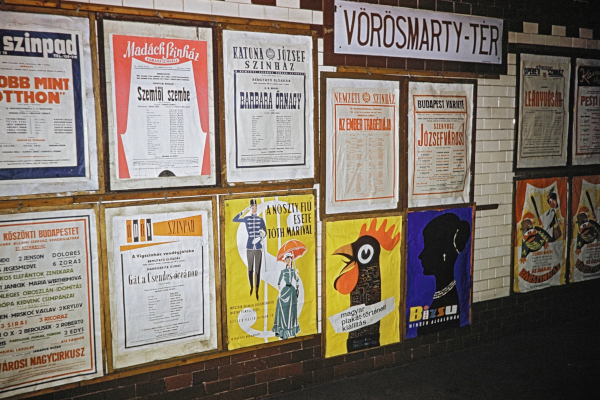Budapest, M1 metró, Vörösmarty tér, bélyegkép