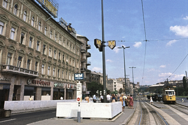 Budapest, M2 metró, Déli pályaudvar, bélyegkép