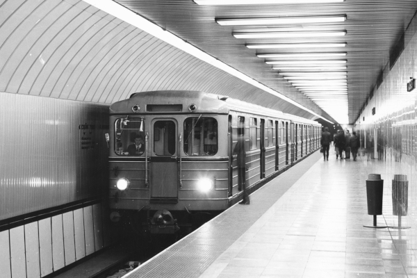 Budapest, M2 metró, Keleti pályaudvar, bélyegkép