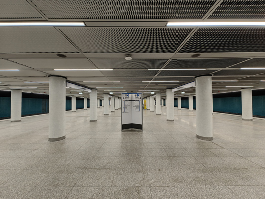 Budapest, M3 metró, Deák Ferenc tér, bélyegkép