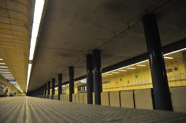 Budapest, M3 metró, Újpest-központ, bélyegkép