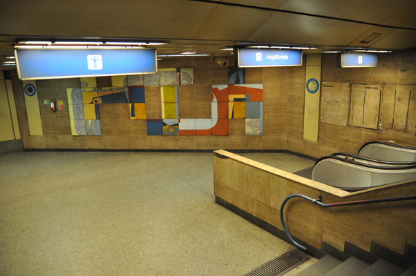 Budapest, M3 metró, Újpest-központ, bélyegkép
