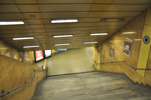 Budapest, M3 metró, Újpest-központ, bélyegkép
