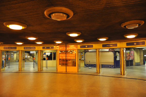 Budapest, M3 metró, Újpest-központ, bélyegkép