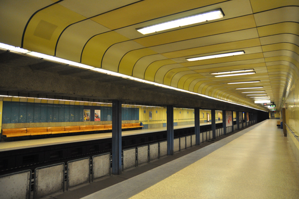Budapest, M3 metró, Gyöngyösi utca, bélyegkép
