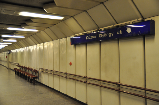 Budapest, M3 metró, Dózsa György út, bélyegkép