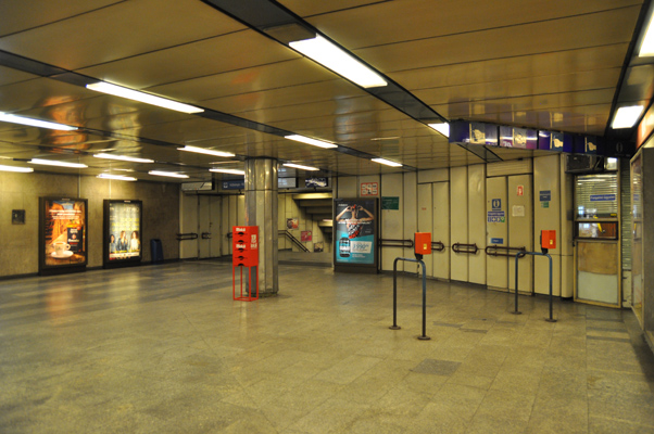 Budapest, M3 metró, Dózsa György út, bélyegkép