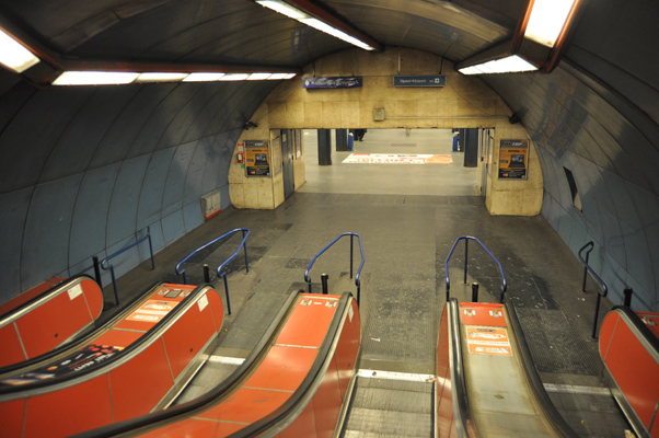 Budapest, M3 metró, Nyugati pályaudvar, bélyegkép