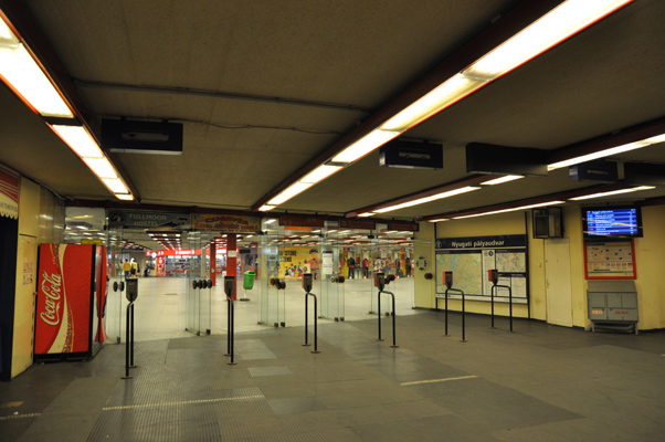 Budapest, M3 metró, Nyugati pályaudvar, bélyegkép