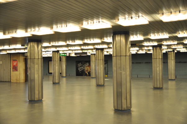 Budapest, M3 metró, Deák Ferenc tér, bélyegkép