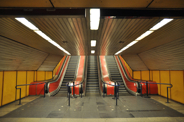 Budapest, M3 metró, Semmelweis Klinikák, bélyegkép