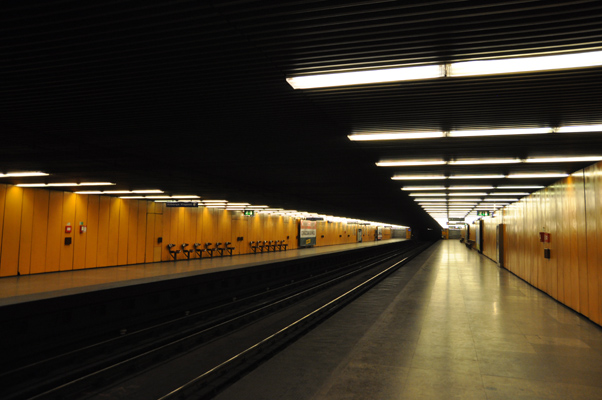 Budapest, M3 metró, Pöttyös utca, bélyegkép