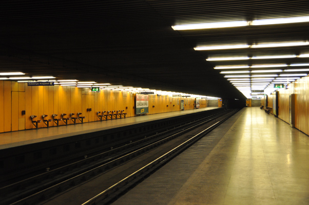 Budapest, M3 metró, Pöttyös utca, bélyegkép
