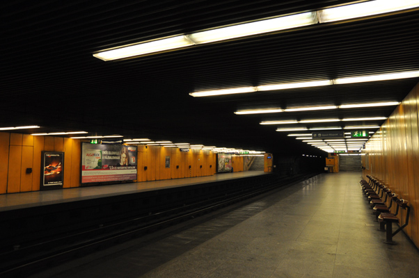 Budapest, M3 metró, Pöttyös utca, bélyegkép