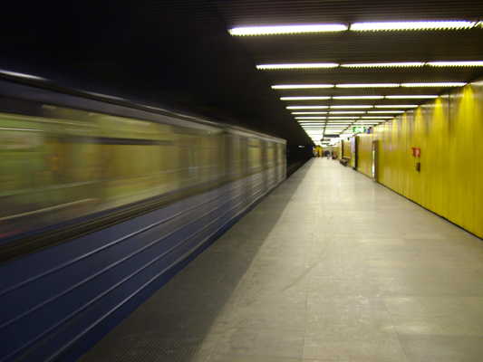 Budapest, M3 metró, Pöttyös utca, bélyegkép