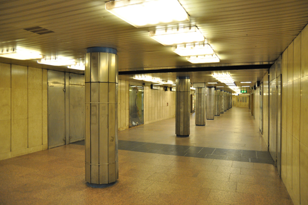 Budapest, M3 metró, Deák Ferenc tér, M2-M3 metró, átszállás, bélyegkép
