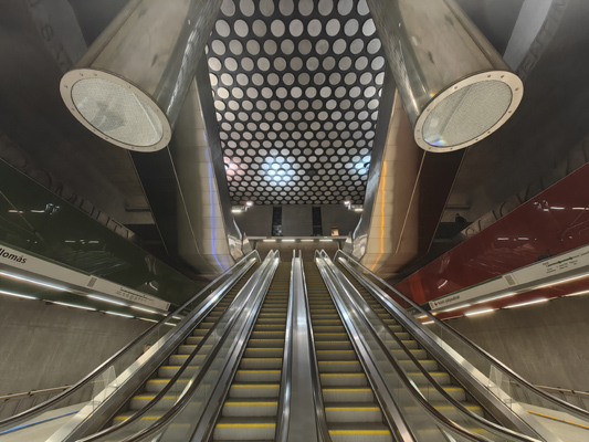 Budapest, M4 metró, Rákóczi tér, bélyegkép